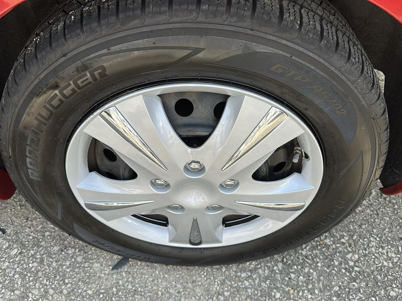 Toyota Camry SE 6-Spd MT 2010
