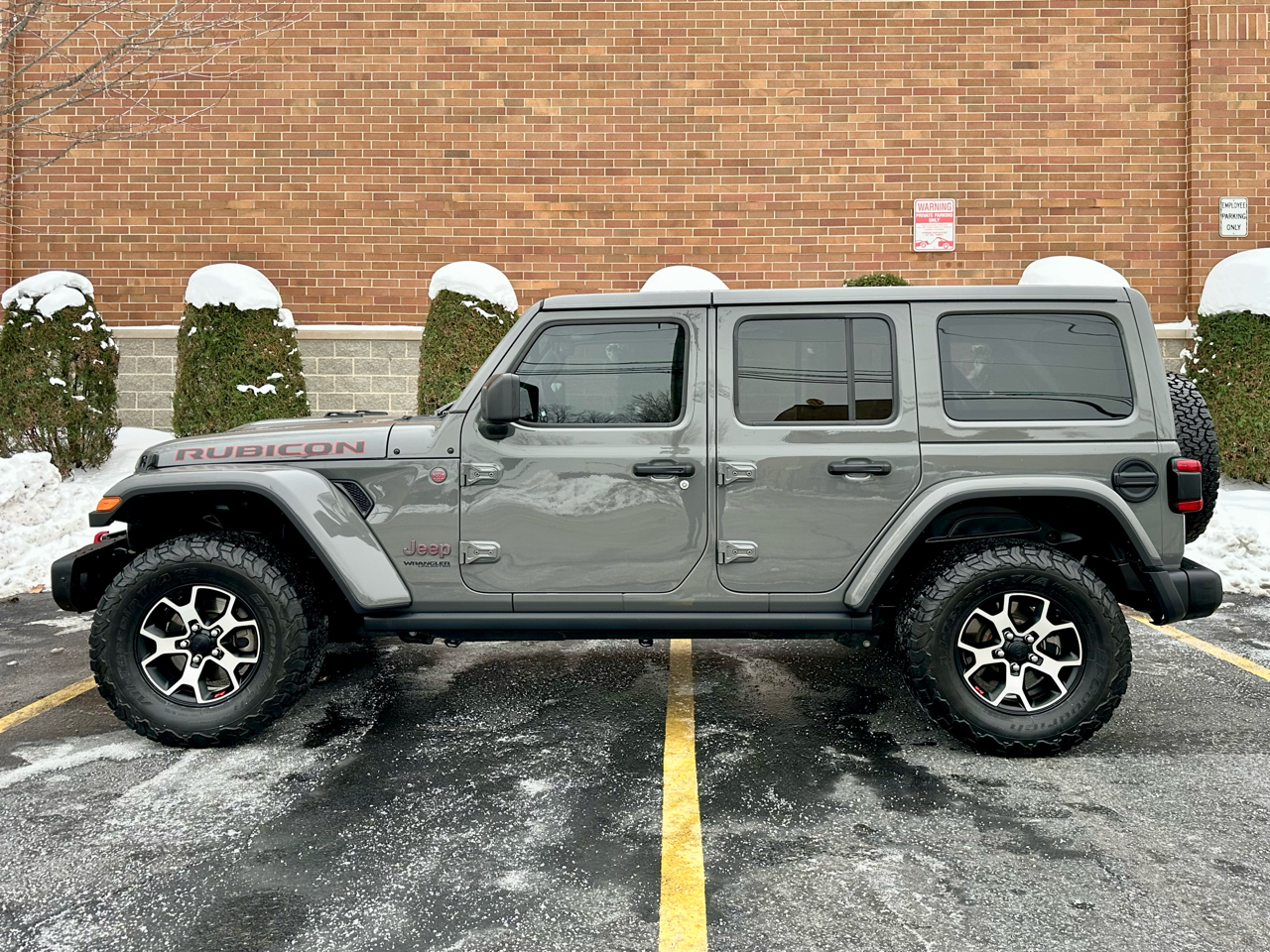 2021 Jeep Wrangler Unlimited Rubicon's photo