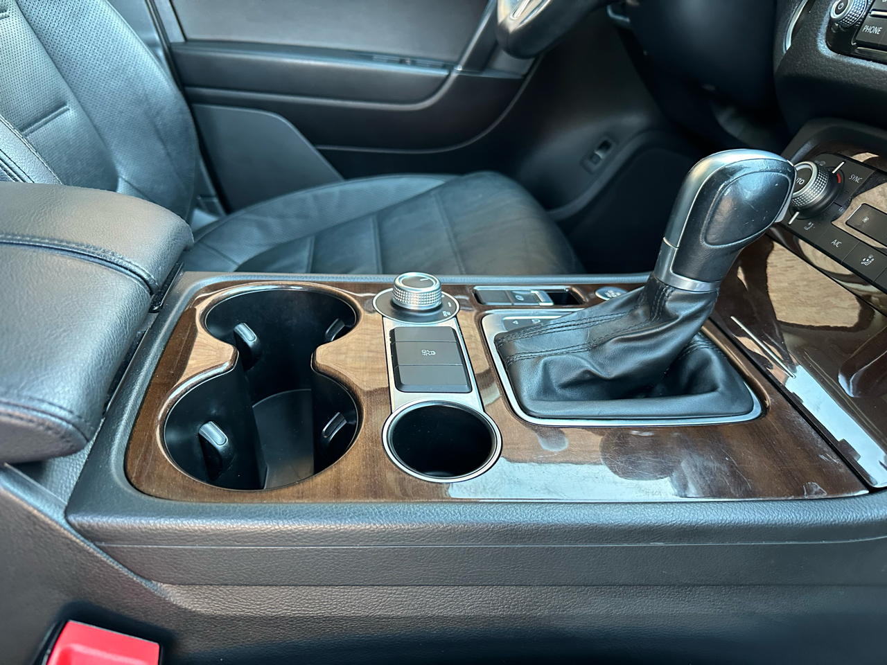 Volkswagen Touareg TDI Sport w/Technology 2016