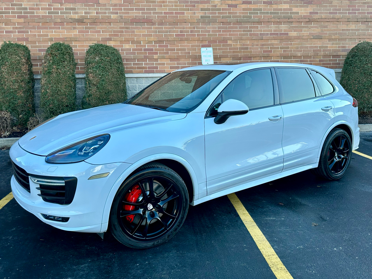 Porsche Cayenne GTS 2016