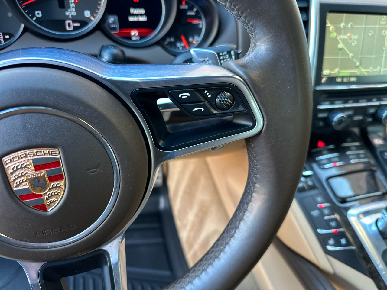 Porsche Cayenne GTS 2016