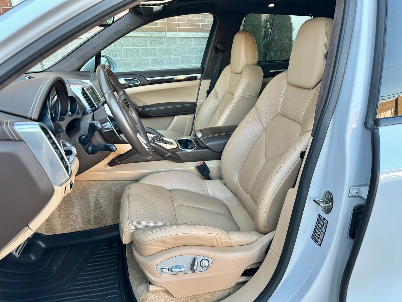 Porsche Cayenne GTS 2016