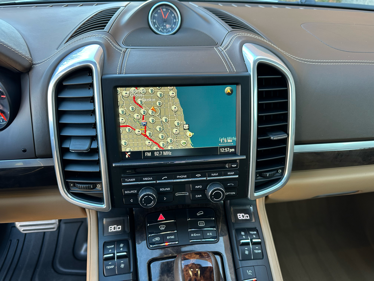 Porsche Cayenne GTS 2016