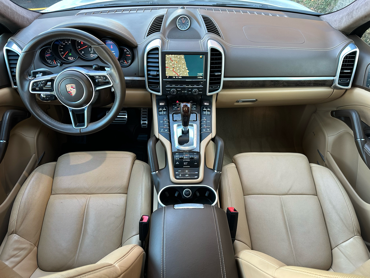 Porsche Cayenne GTS 2016