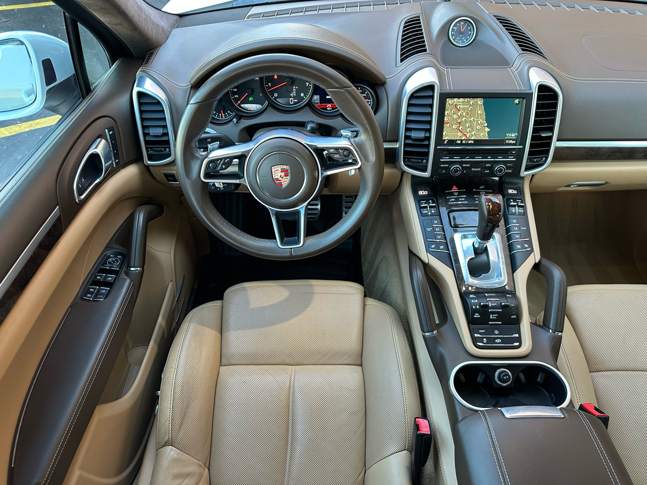 Porsche Cayenne GTS 2016