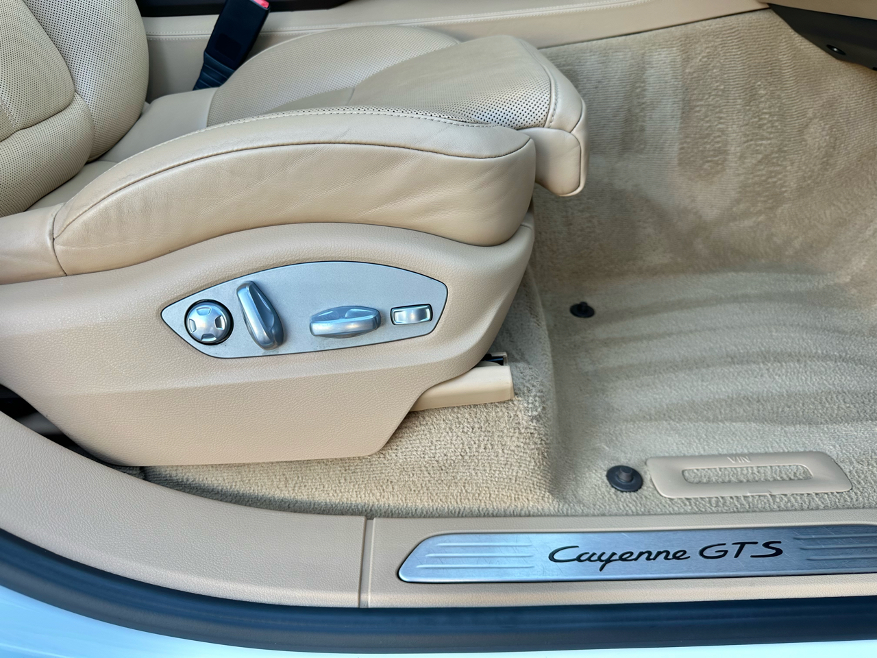 Porsche Cayenne GTS 2016