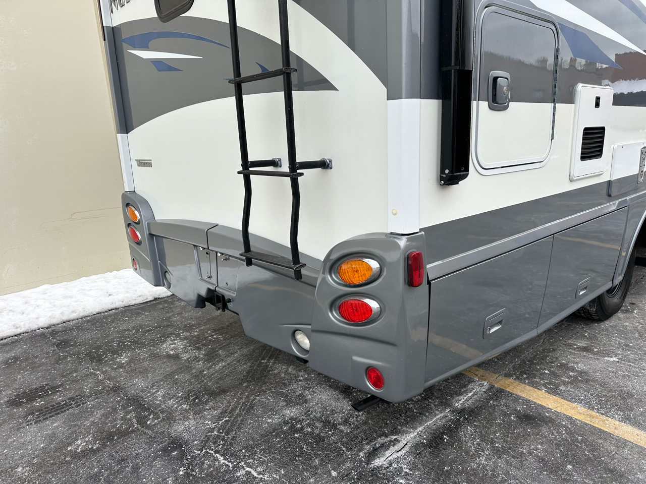 Winnebago Navion  2018