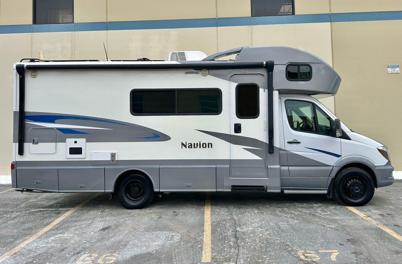 Winnebago Navion  2018