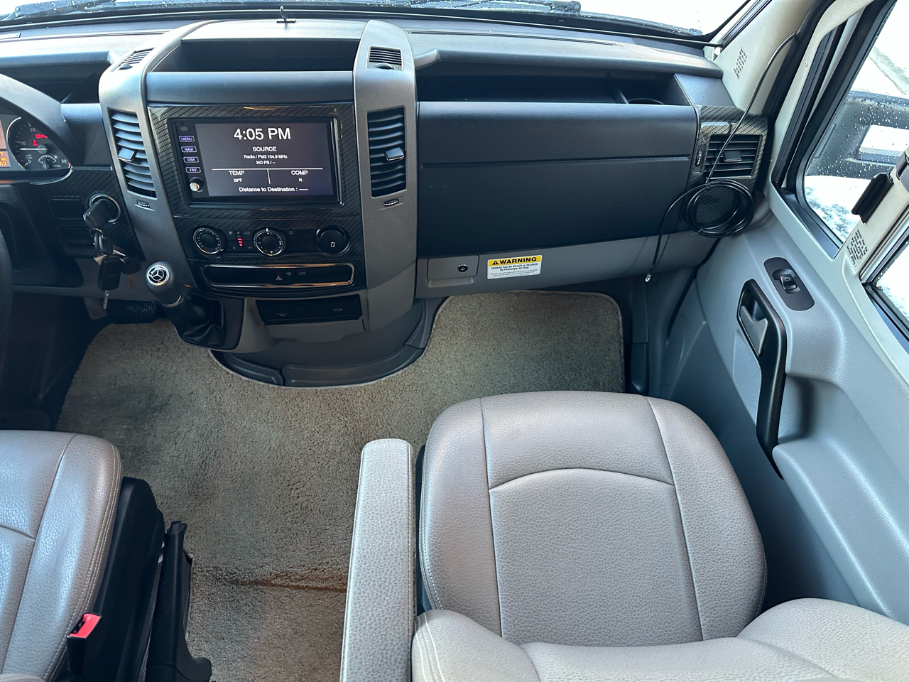 Winnebago Navion  2018