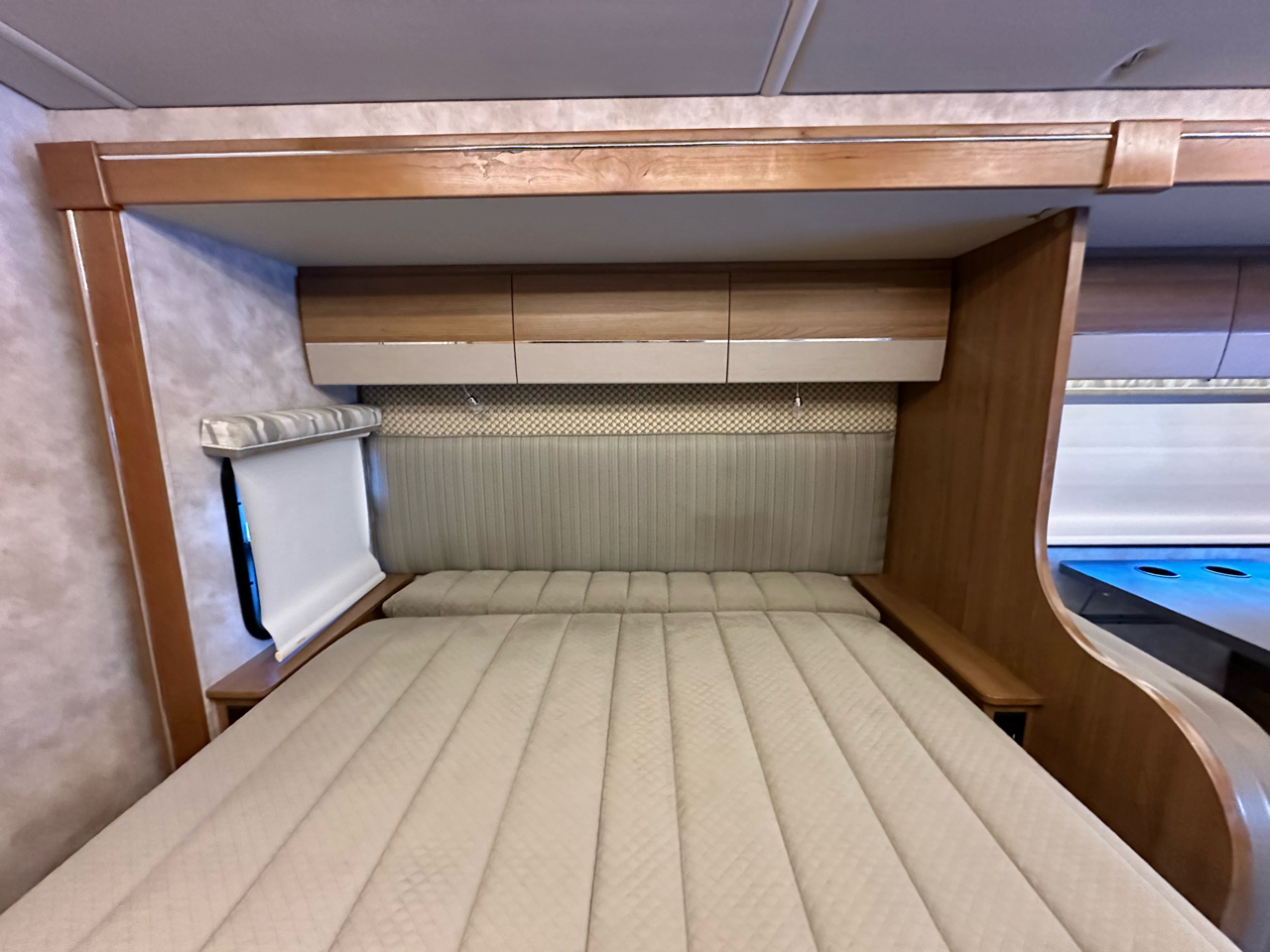 Winnebago Navion  2018