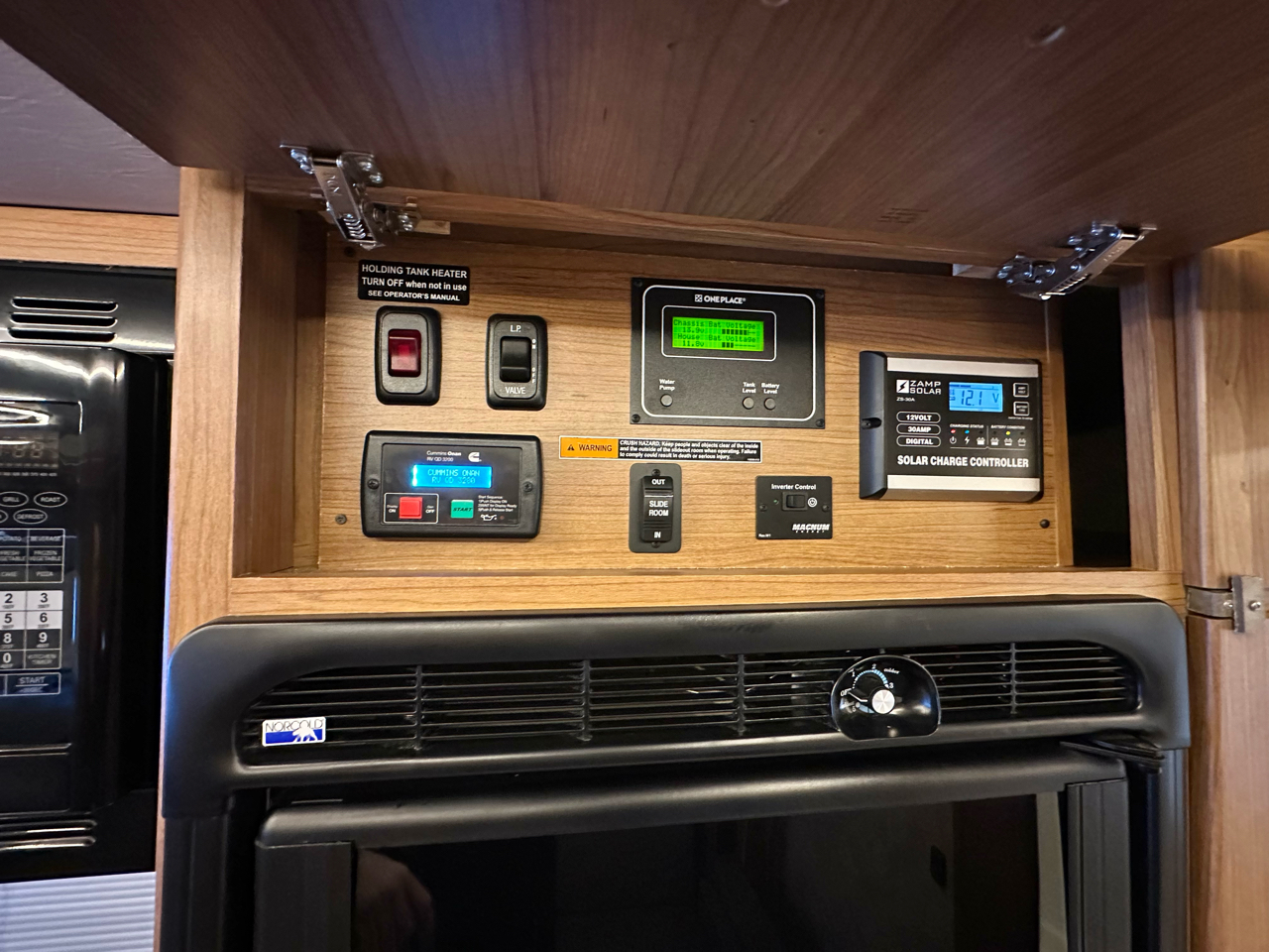 Winnebago Navion  2018