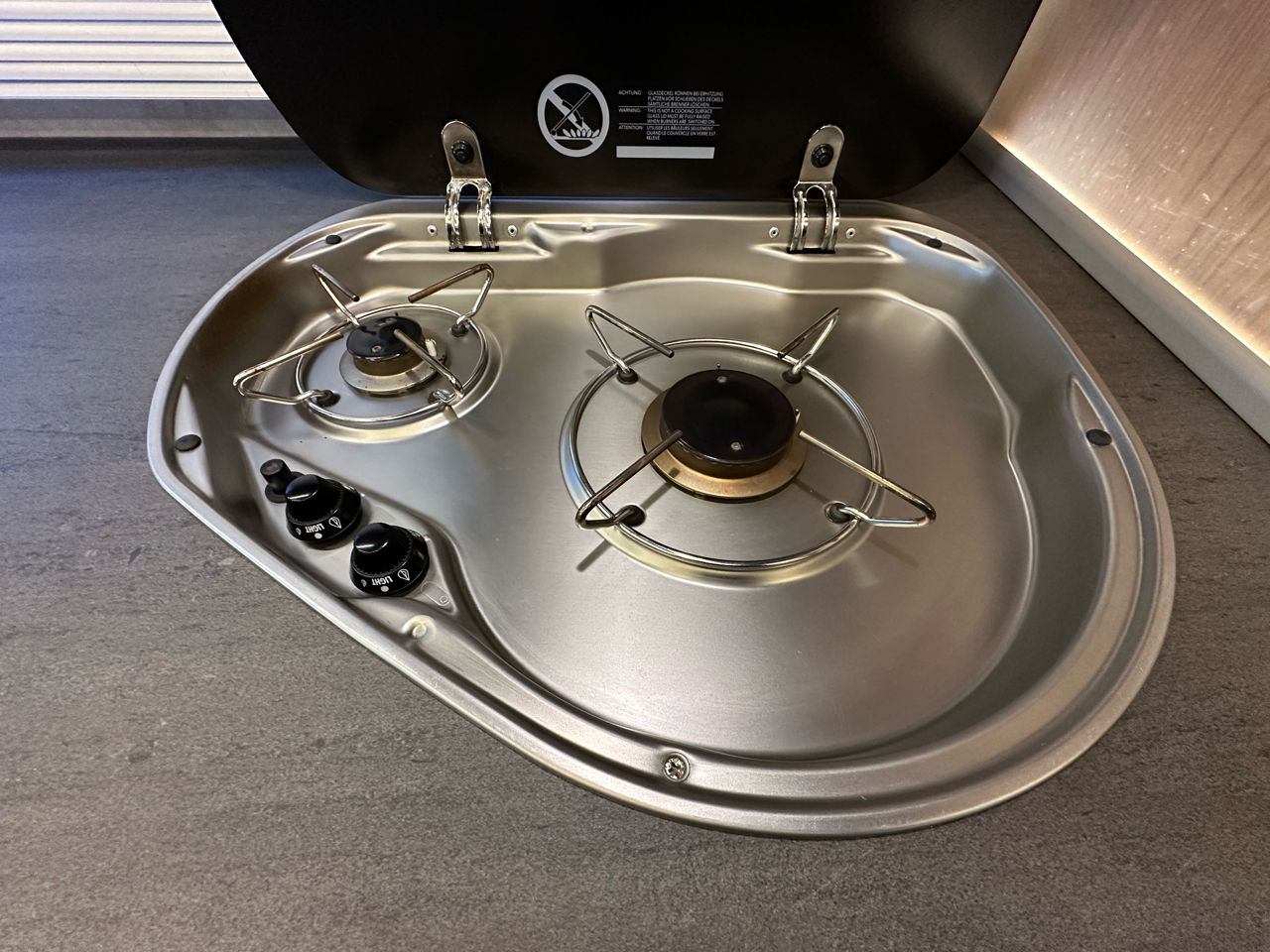 Winnebago Navion  2018