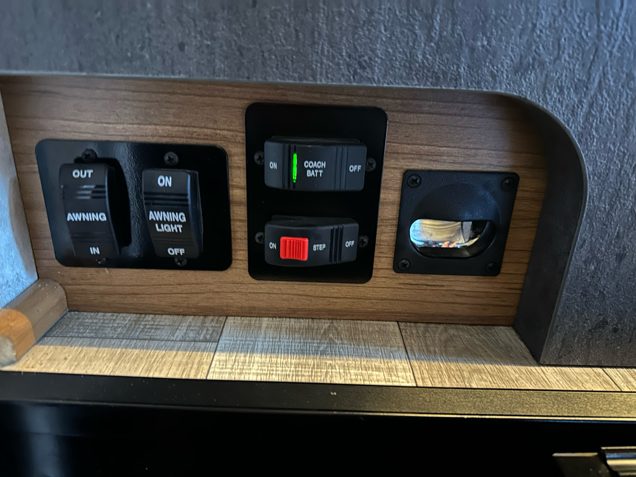 Winnebago Navion  2018