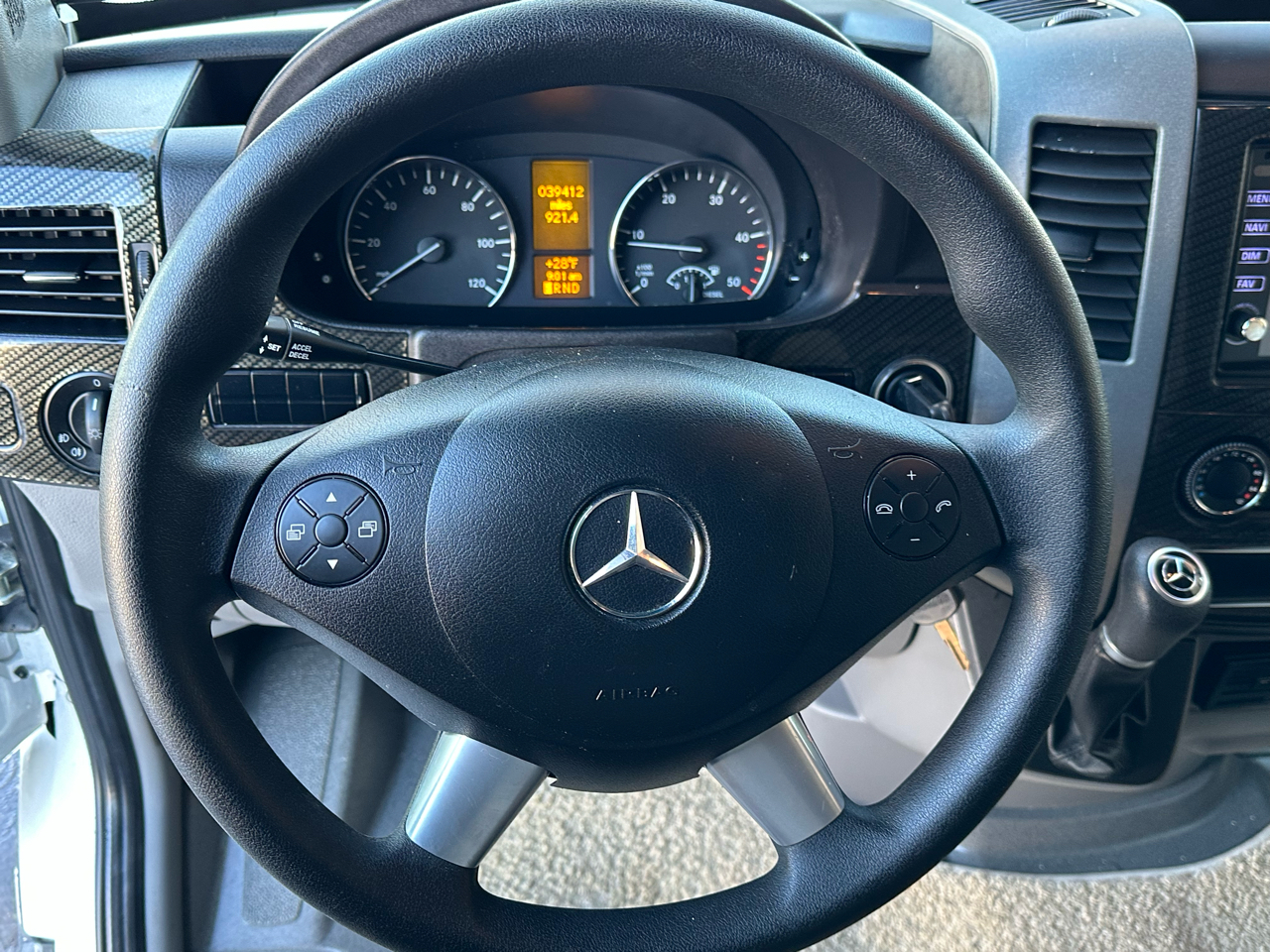 Winnebago Navion  2018