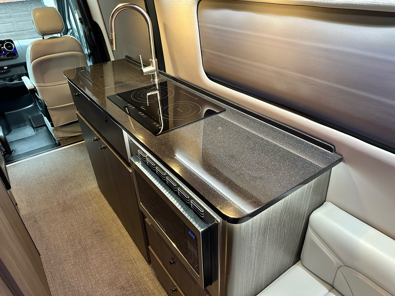 Grech RV STRADA-ion  2024