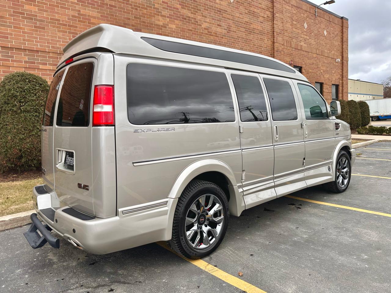 GMC Savana G2500 Cargo 2023