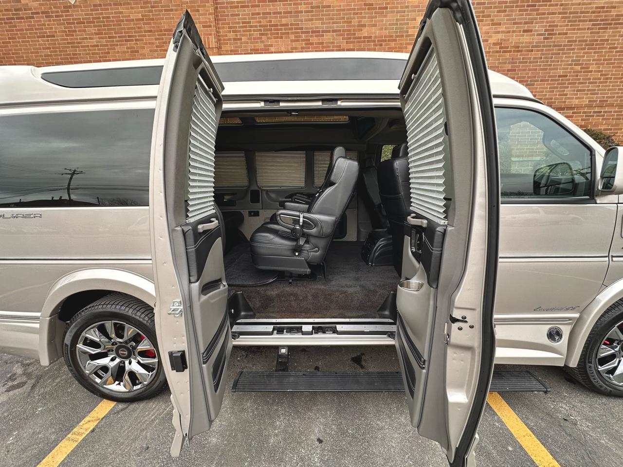 GMC Savana G2500 Cargo 2023