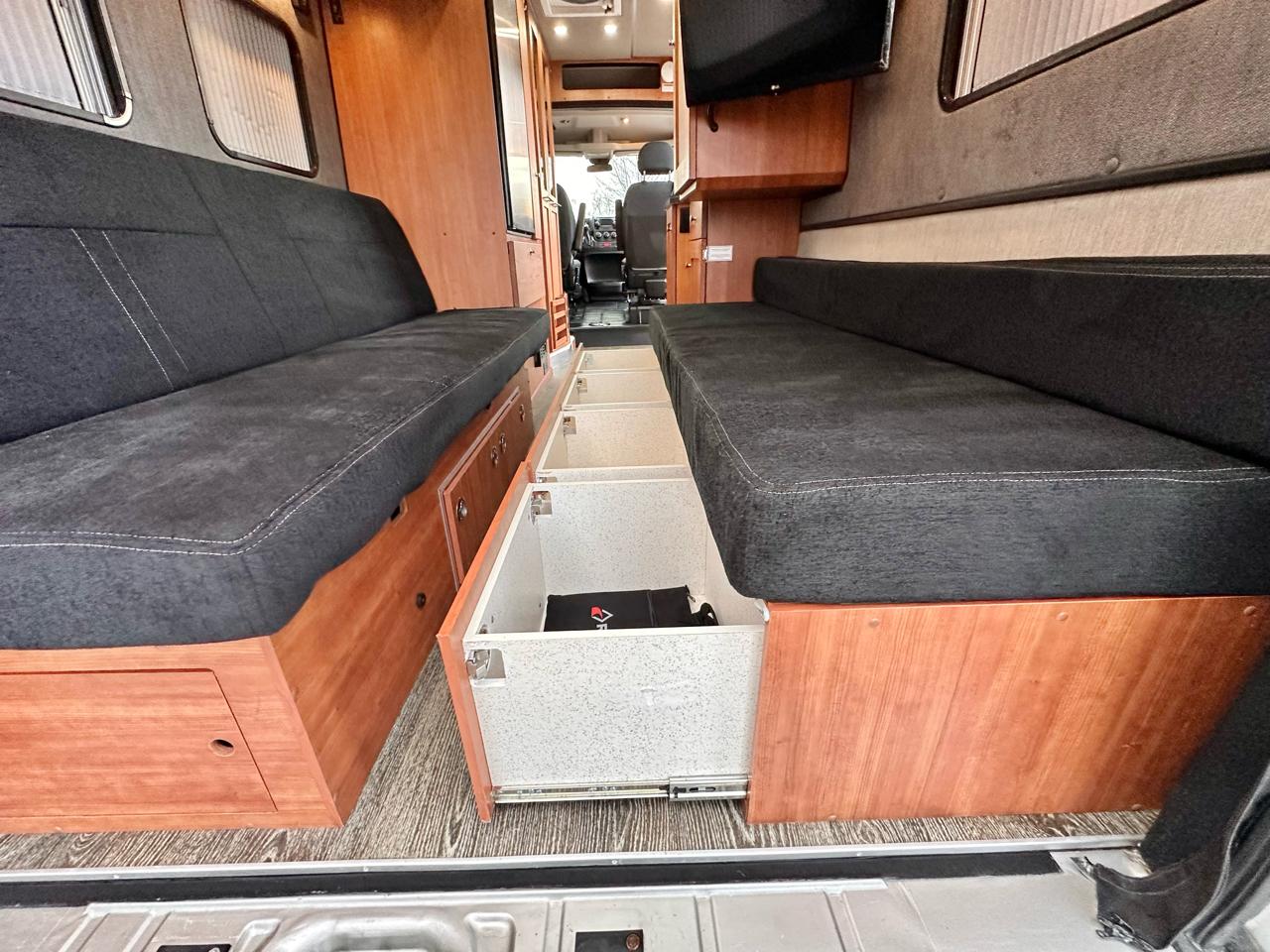 RAM Promaster 3500 High Roof Tradesman 159-in. WB Ext 2016