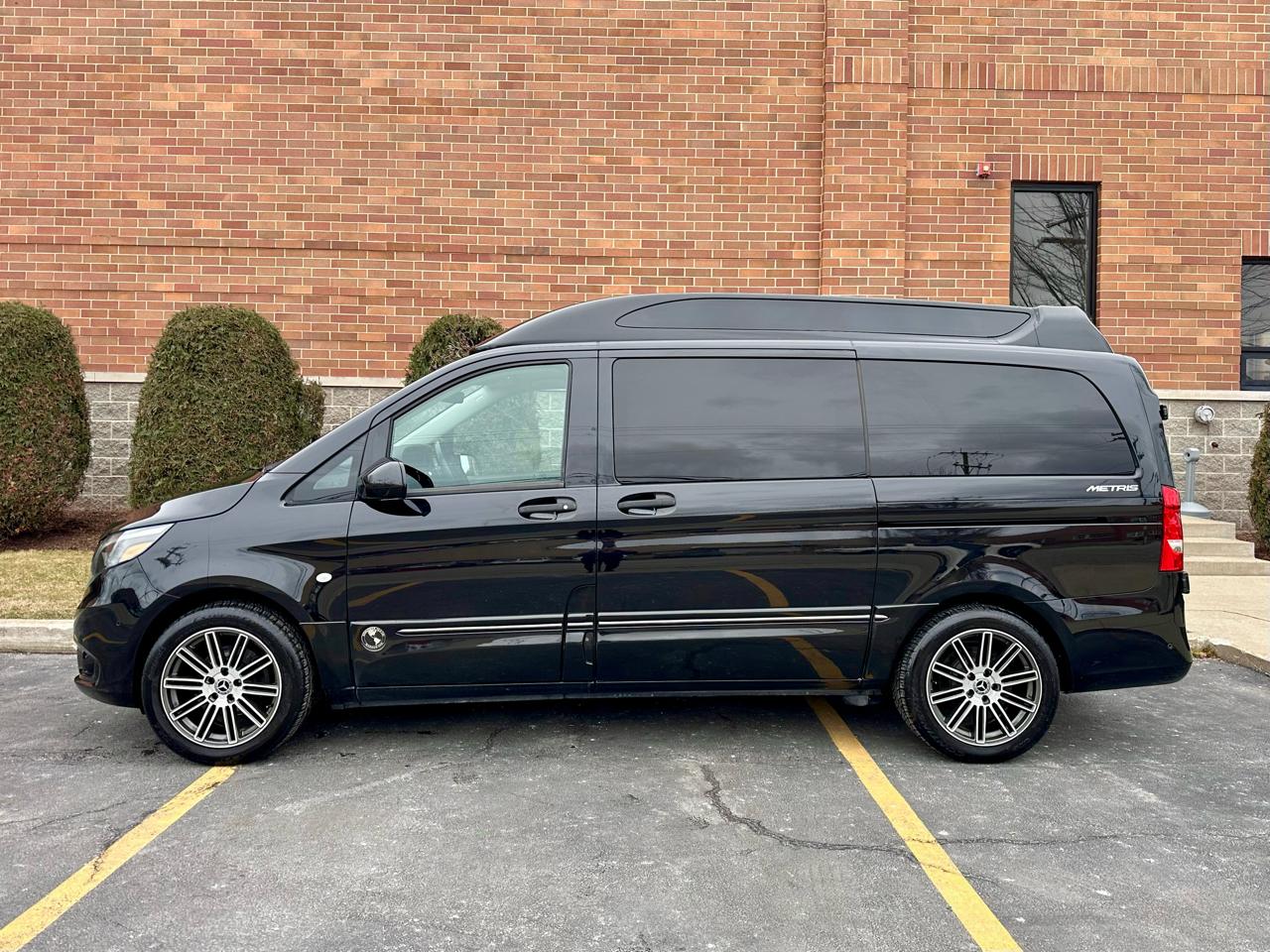 Mercedes-Benz Metris Passenger Van 2020