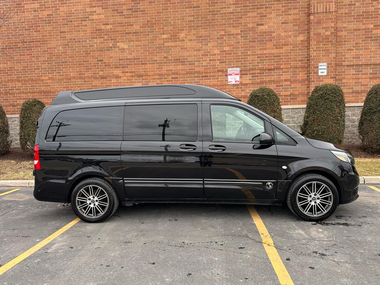 Mercedes-Benz Metris Passenger Van 2020