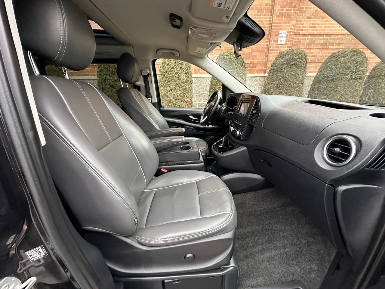 Mercedes-Benz Metris Passenger Van 2020