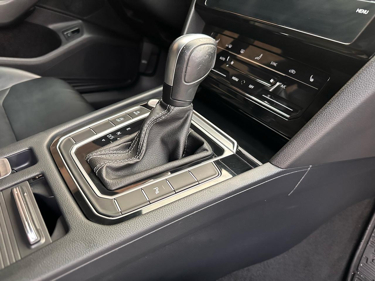 Volkswagen Arteon SEL Premium R-Line 4MOTION w/20" Wheels 2022