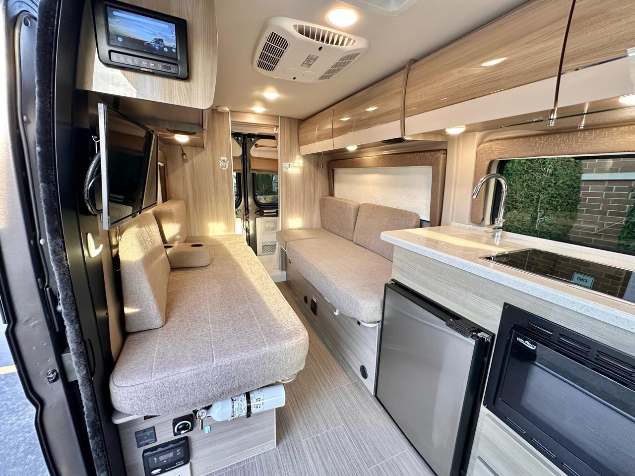 RAM Promaster 3500 High Roof Window Van 2021