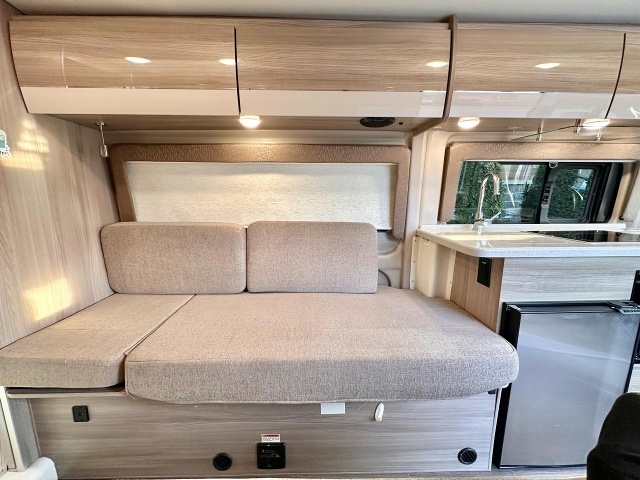 RAM Promaster 3500 High Roof Window Van 2021