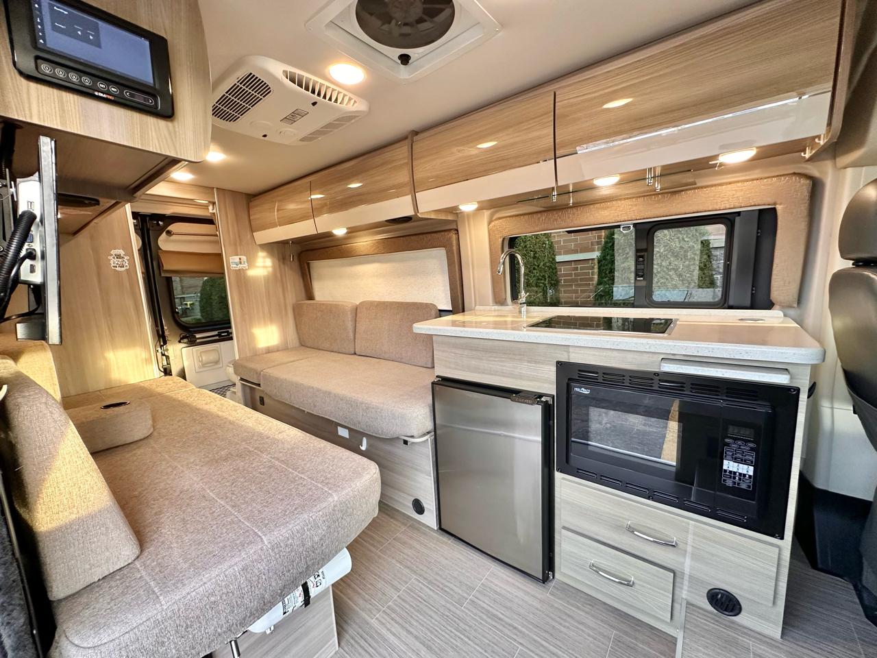 RAM Promaster 3500 High Roof Window Van 2021