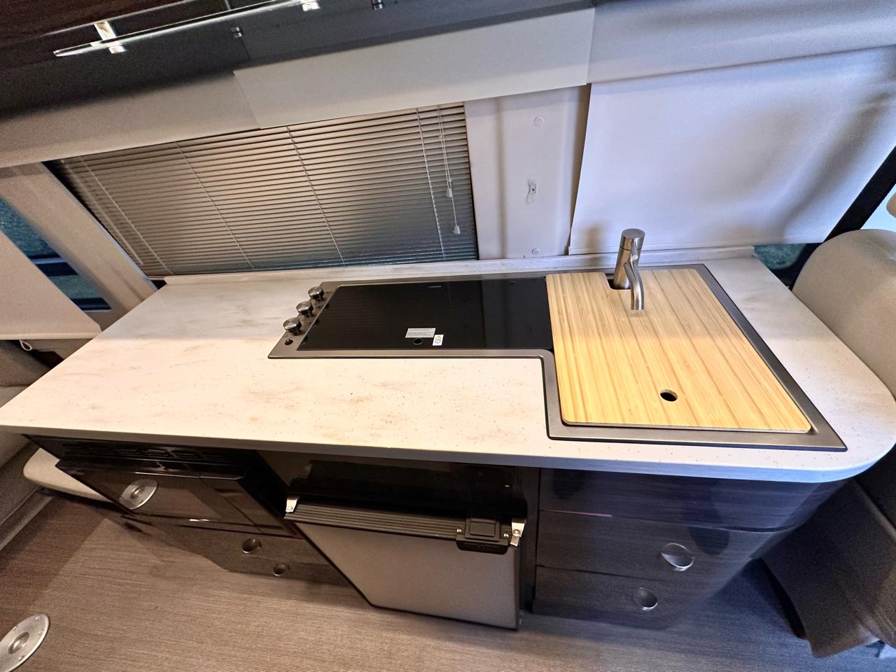 Mercedes-Benz Sprinter 3500 XD 170-in. WB 2022