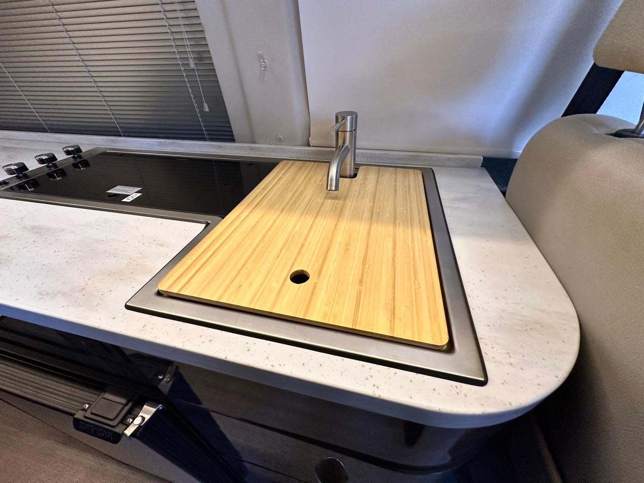 Mercedes-Benz Sprinter 3500 XD 170-in. WB 2022