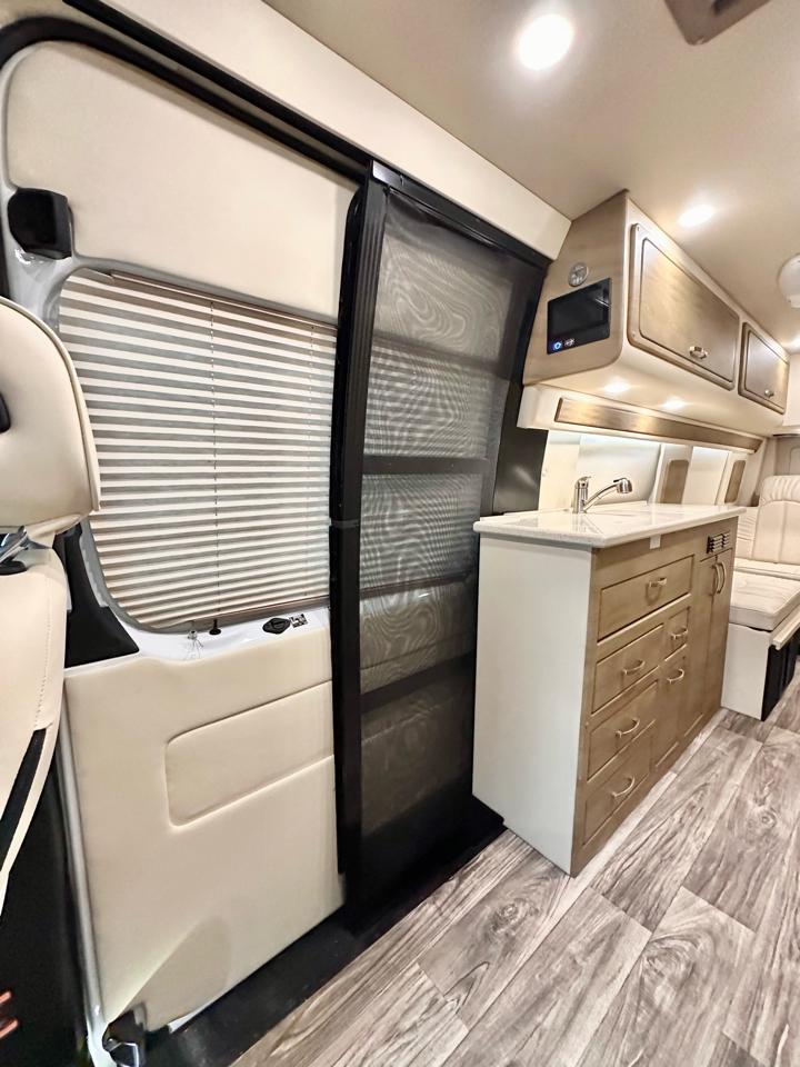 Mercedes-Benz Sprinter 3500 XD 170-in. WB 2021