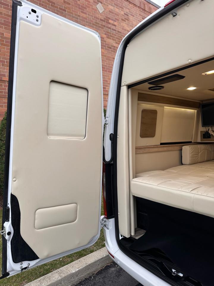 Mercedes-Benz Sprinter 3500 XD 170-in. WB 2021