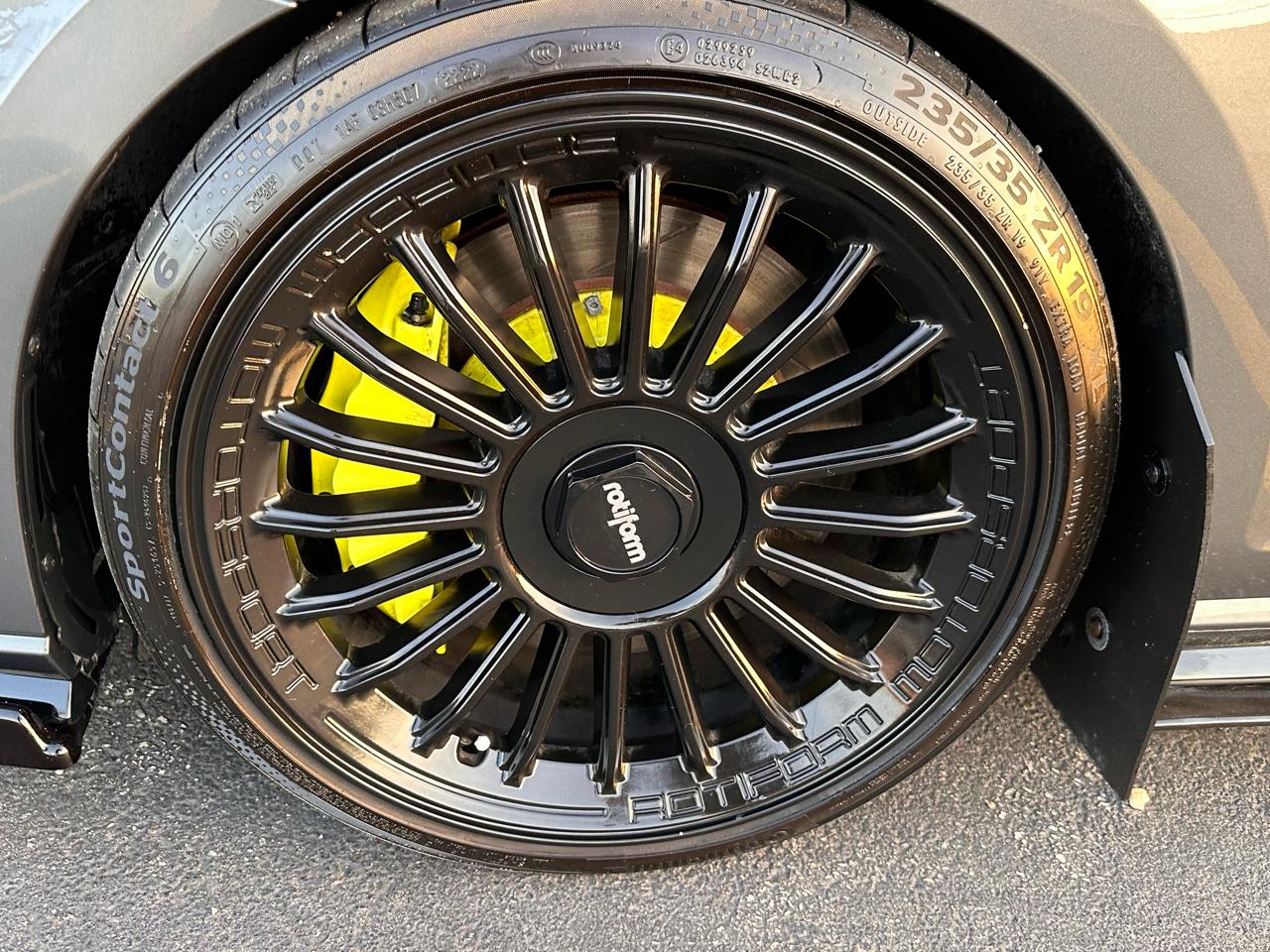 Volkswagen Golf R DCS and Navigation 6M 2019