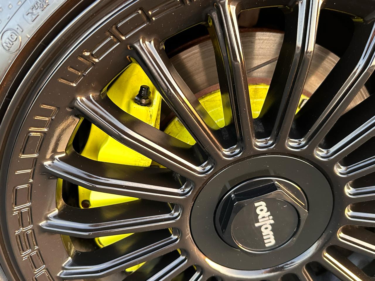 Volkswagen Golf R DCS and Navigation 6M 2019