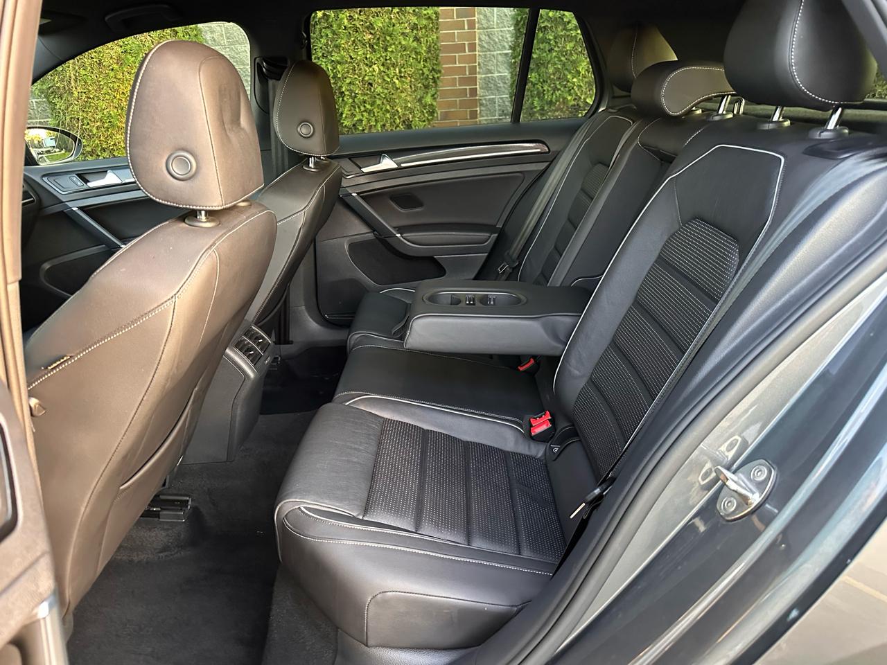 Volkswagen Golf R DCS and Navigation 6M 2019