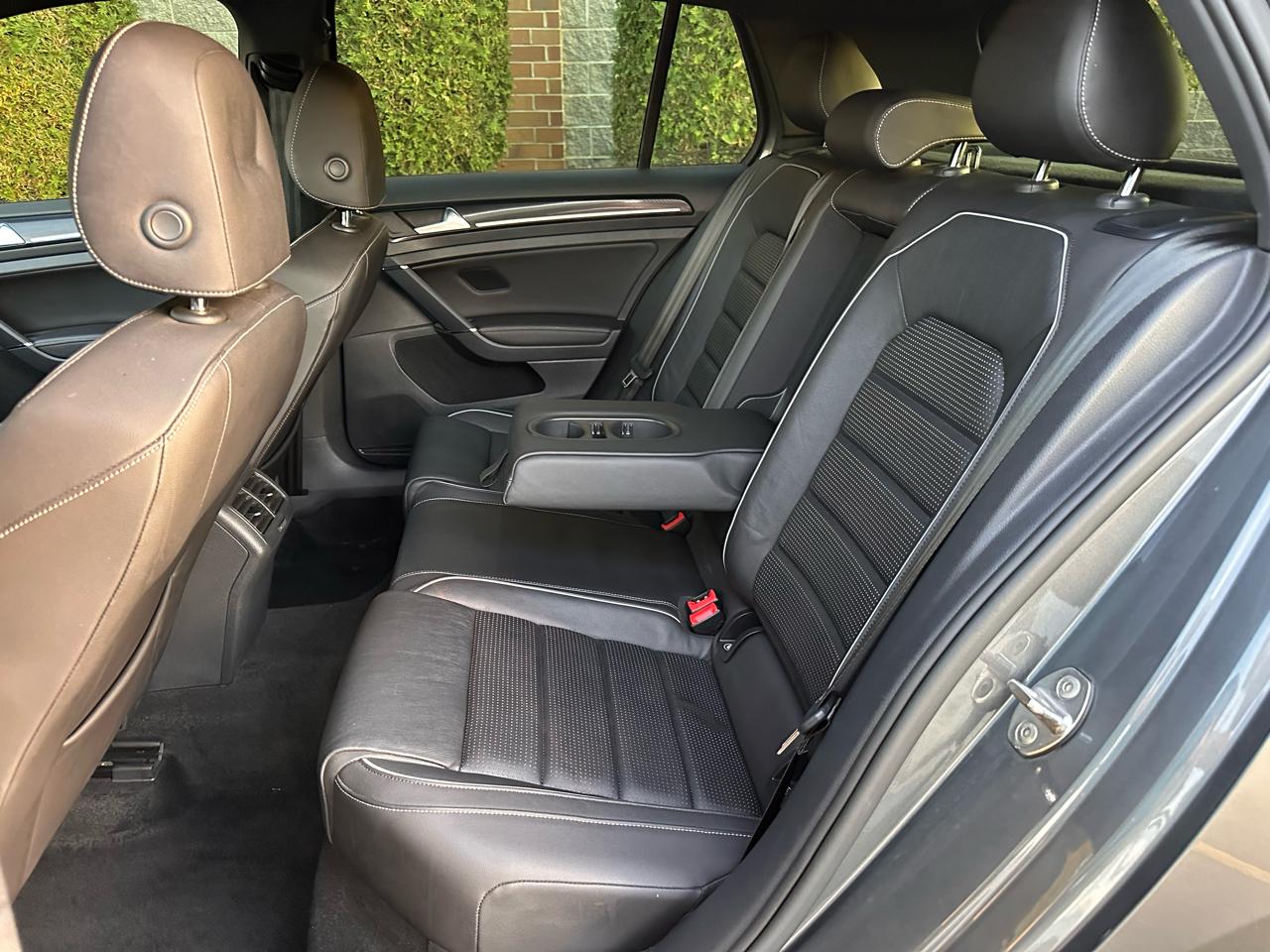 Volkswagen Golf R DCS and Navigation 6M 2019