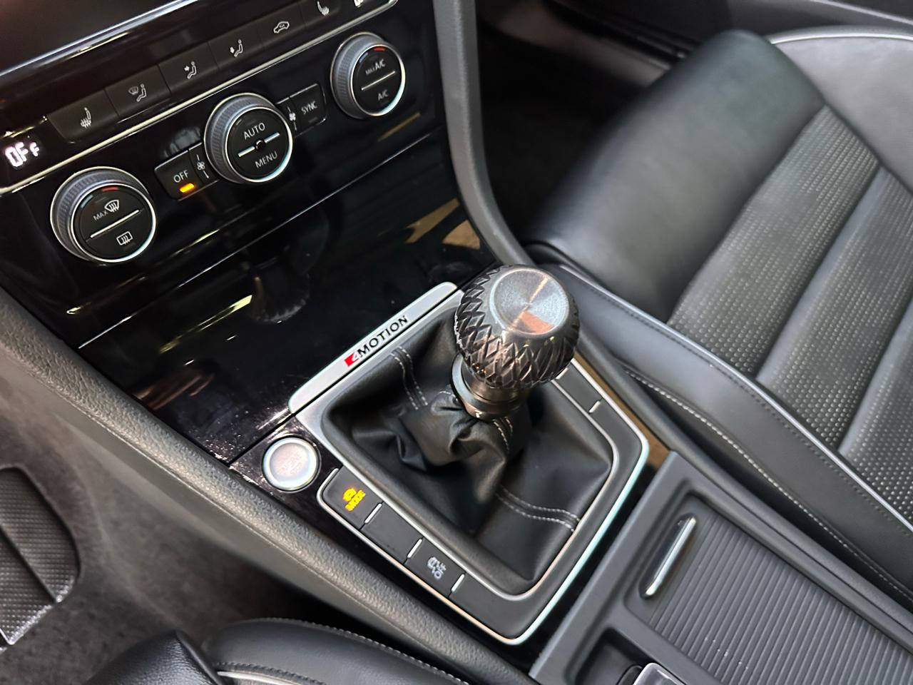 Volkswagen Golf R DCS and Navigation 6M 2019