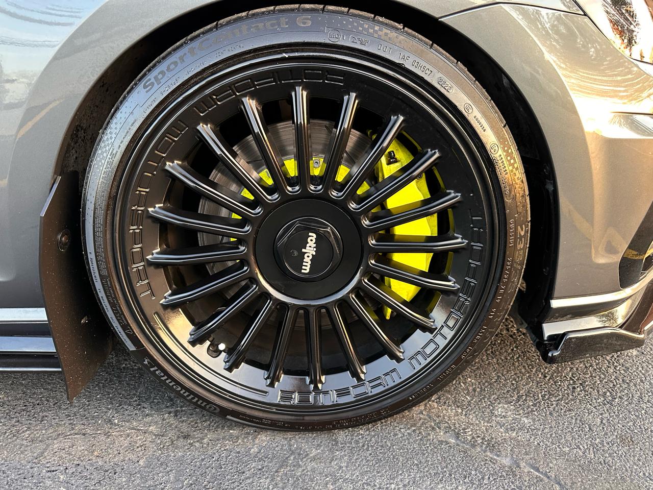 Volkswagen Golf R DCS and Navigation 6M 2019