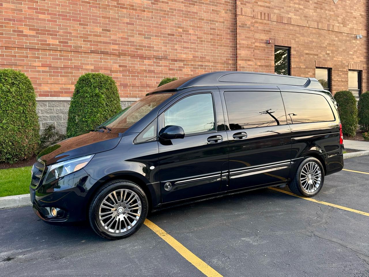 Mercedes-Benz Metris Passenger Van 2018