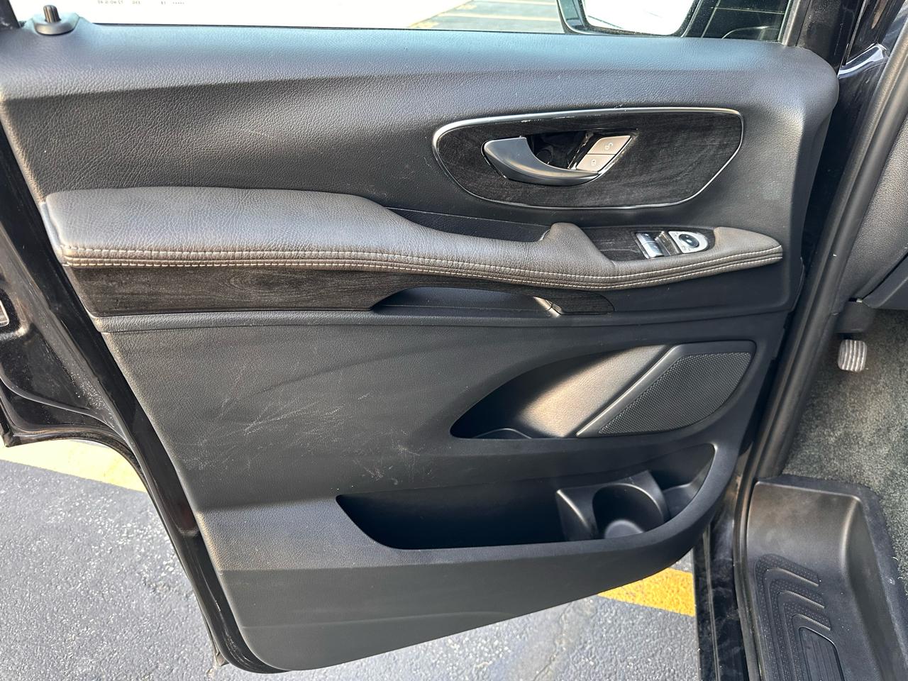 Mercedes-Benz Metris Passenger Van 2018