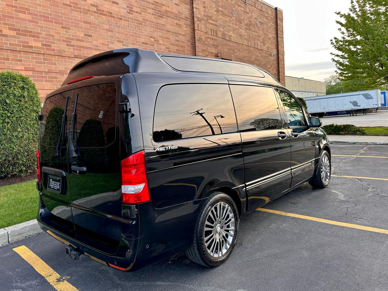 Mercedes-Benz Metris Passenger Van 2018
