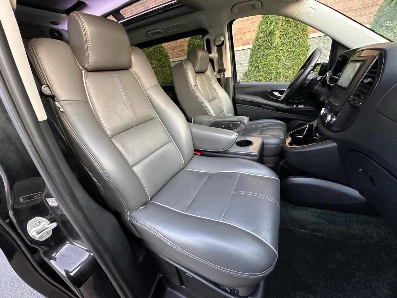 Mercedes-Benz Metris Passenger Van 2018