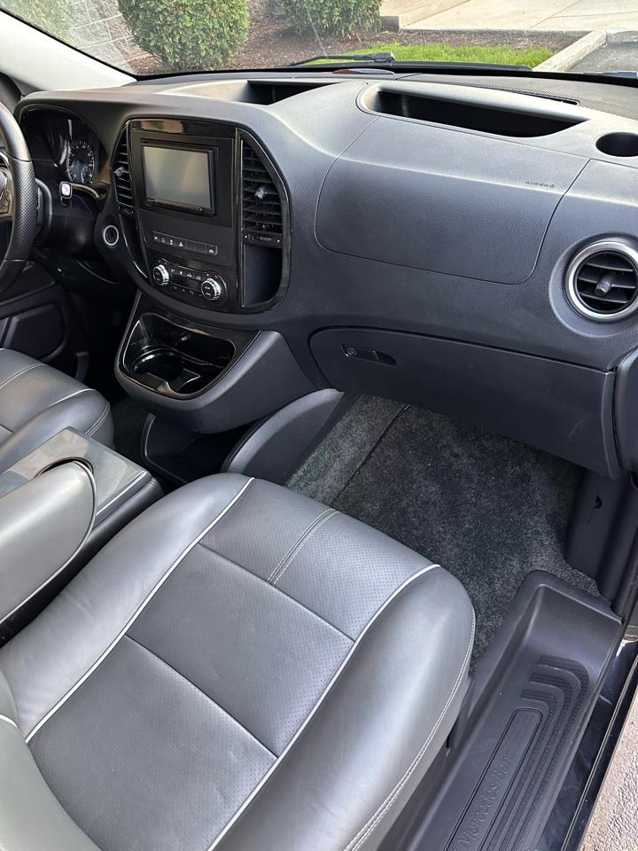 Mercedes-Benz Metris Passenger Van 2018