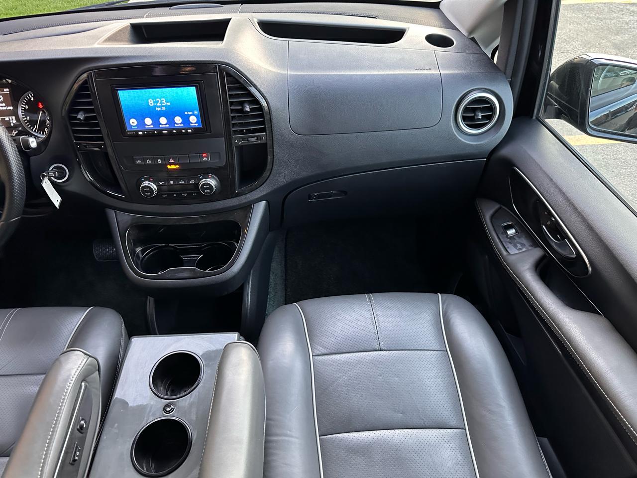 Mercedes-Benz Metris Passenger Van 2018