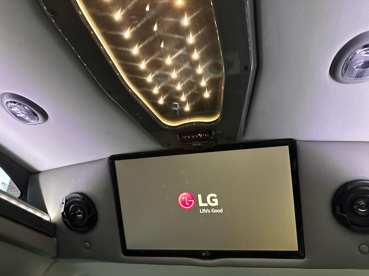 Mercedes-Benz Metris Passenger Van 2018