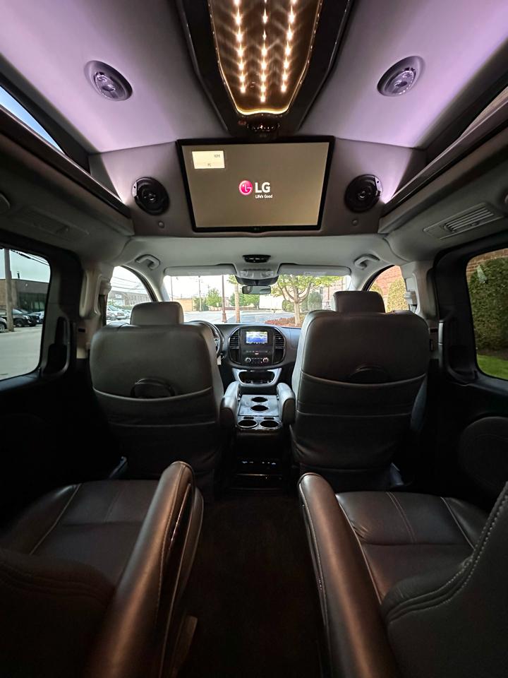 Mercedes-Benz Metris Passenger Van 2018