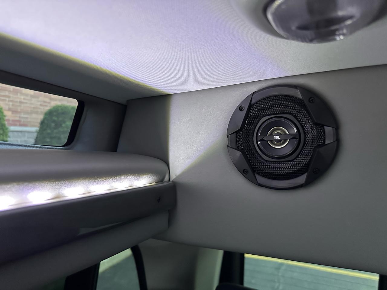 Mercedes-Benz Metris Passenger Van 2018