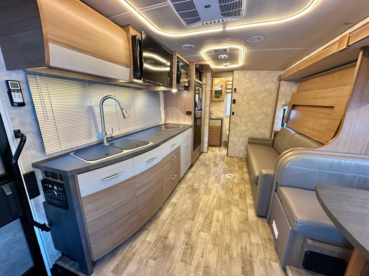 Mercedes-Benz Sprinter 3500 170-in. WB 2018