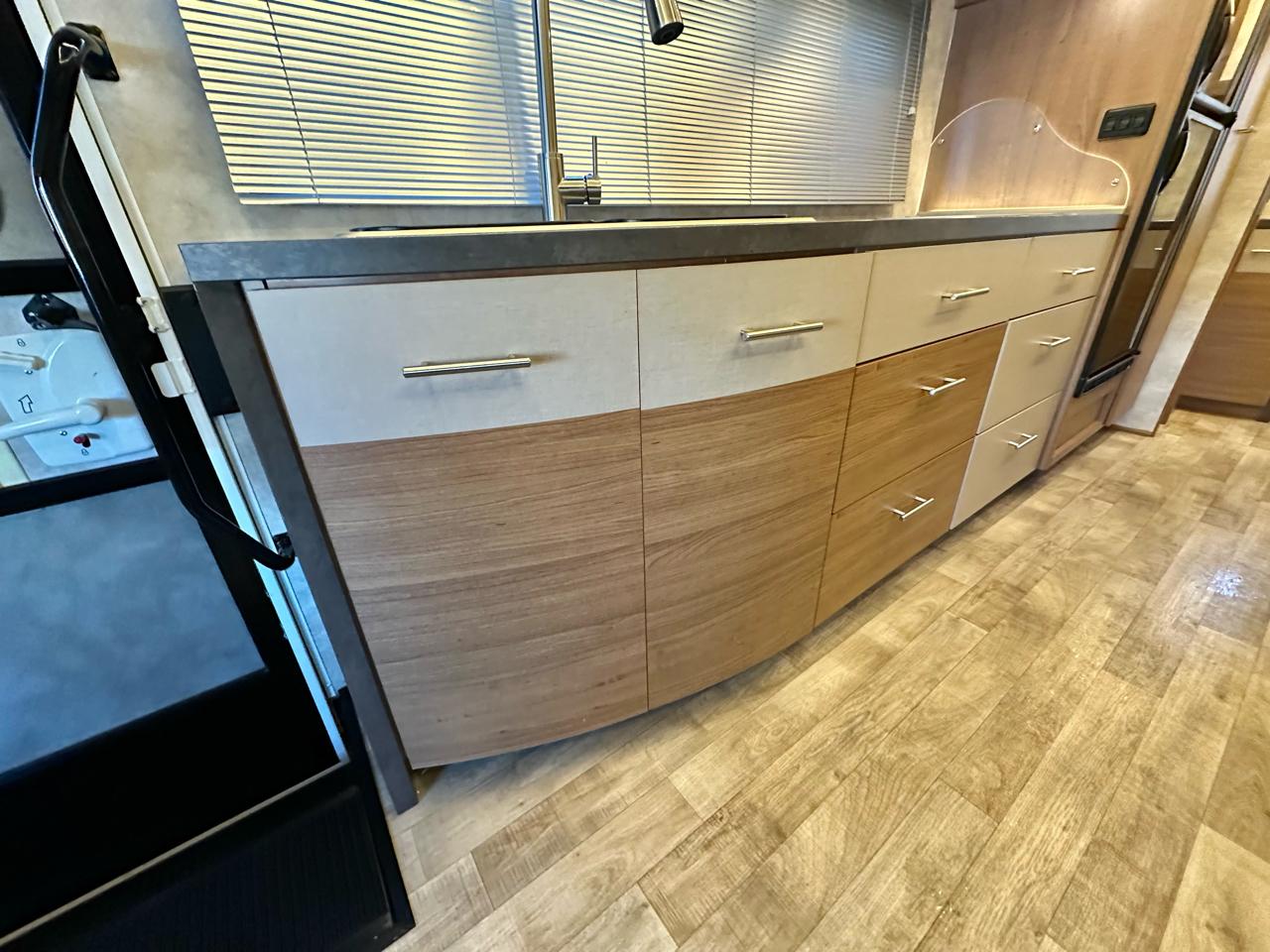 Mercedes-Benz Sprinter 3500 170-in. WB 2018